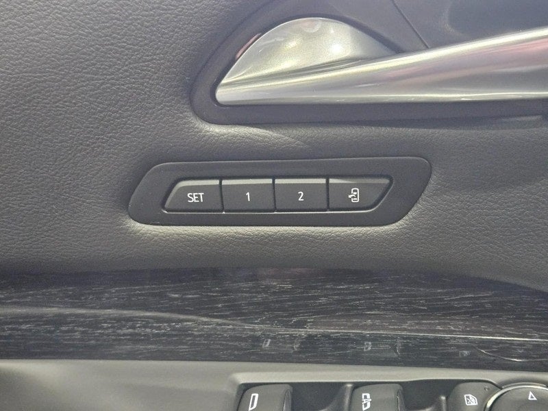 2022 Cadillac XT4 Premium Luxury