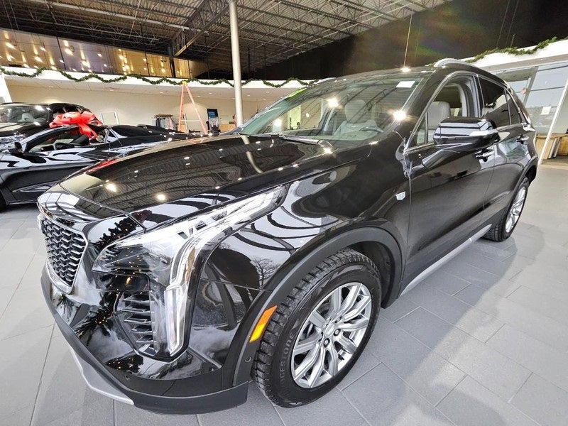 2022 Cadillac XT4 Premium Luxury