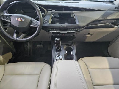 2022 Cadillac XT4 Premium Luxury