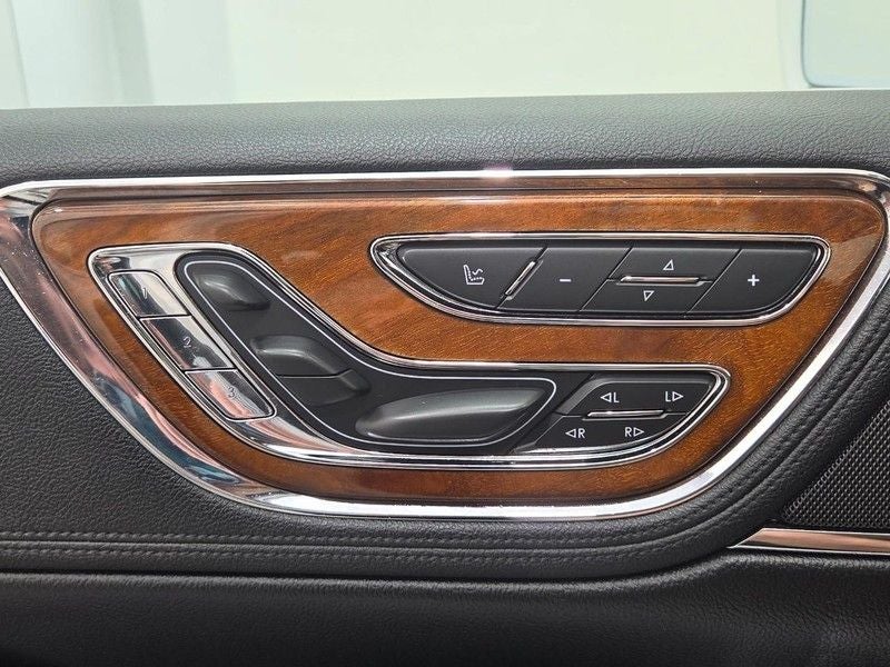 2017 Lincoln Continental Reserve