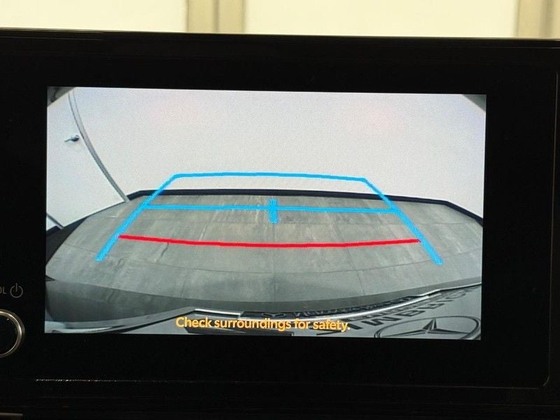 2025 Toyota Sienna LE 8 Passenger