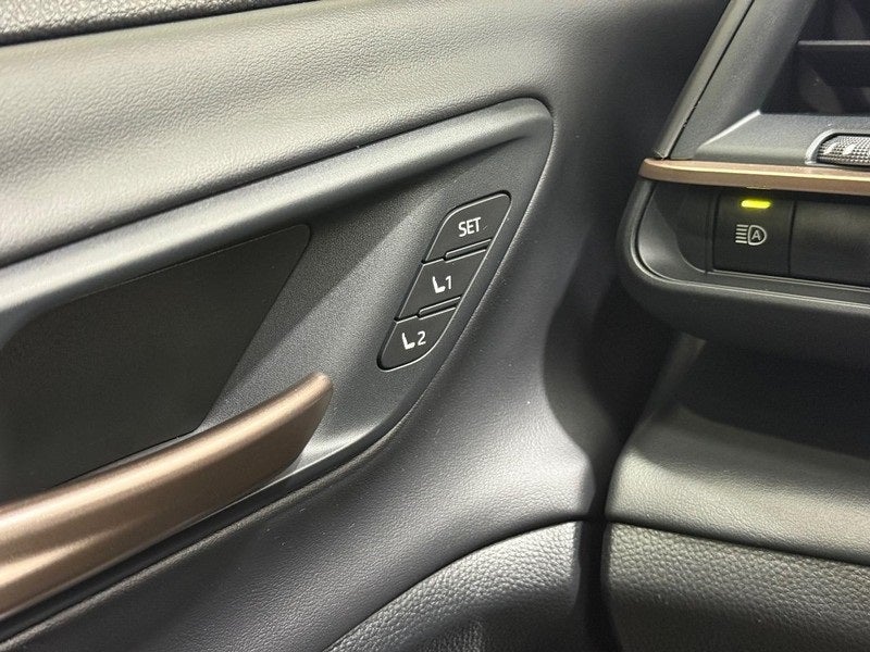 2025 Toyota Crown Platinum