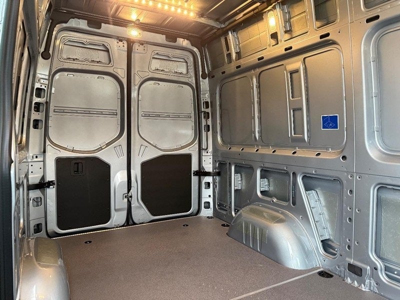 2026 Mercedes-Benz Sprinter 2500 Cargo 144 WB