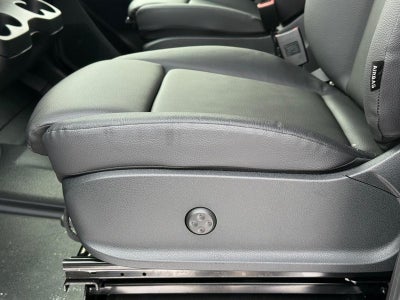 2026 Mercedes-Benz Sprinter 2500 Cargo 144 WB AWD