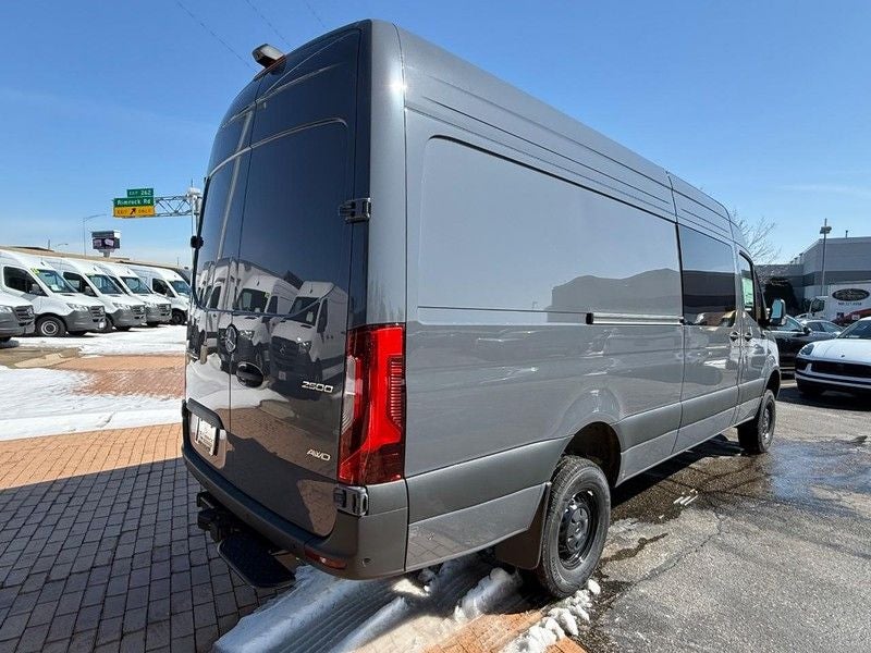 2026 Mercedes-Benz Sprinter 2500 Cargo 170 WB AWD