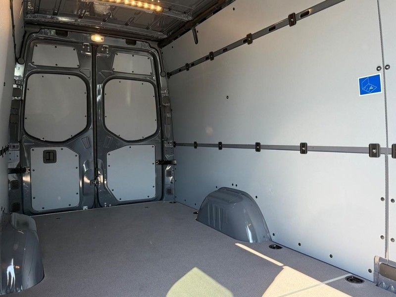 2026 Mercedes-Benz Sprinter 2500 Cargo 170 WB AWD