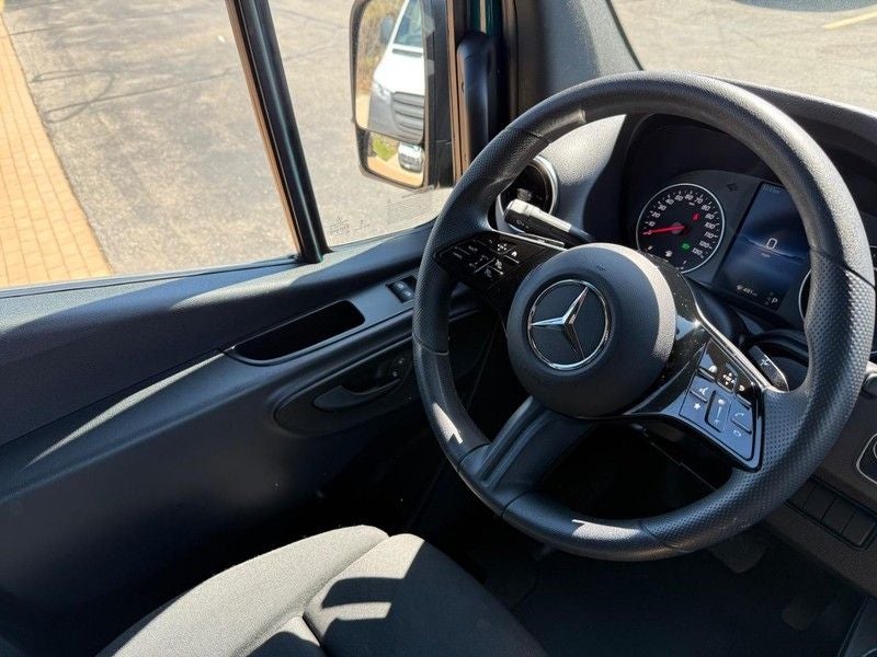 2025 Mercedes-Benz Sprinter 2500 Cargo 144 WB