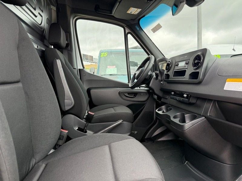 2026 Mercedes-Benz Sprinter 2500 Cargo 144 WB WORKER