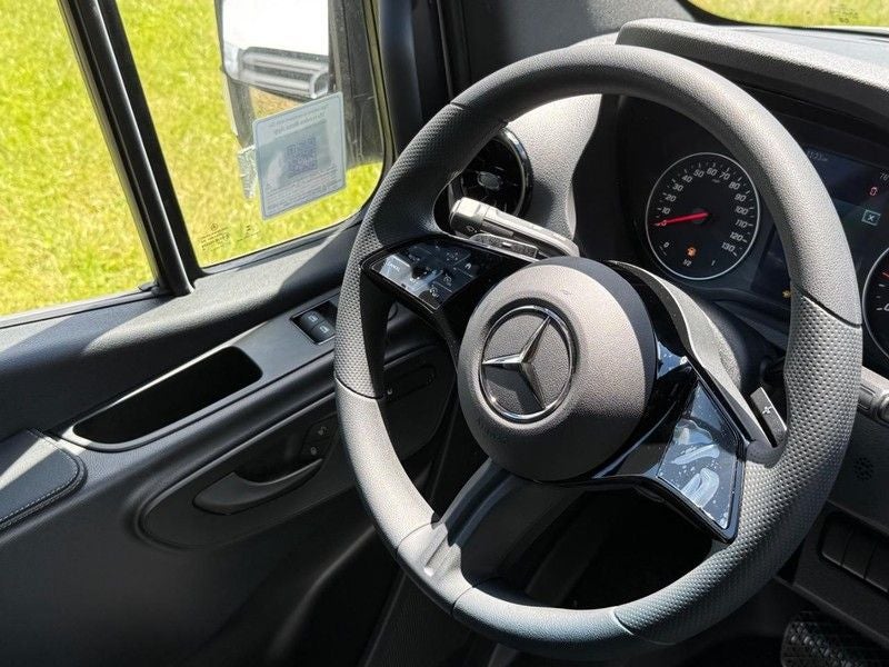 2026 Mercedes-Benz Sprinter 2500 Cargo 170 WB High Roof