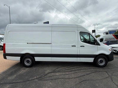 2025 Mercedes-Benz Sprinter 2500 Cargo 170 WB High Roof