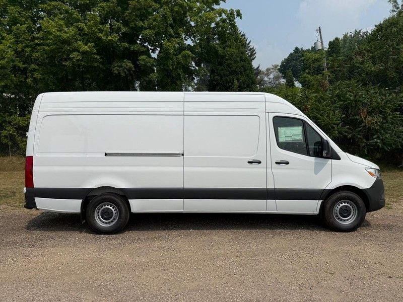 2026 Mercedes-Benz Sprinter 2500 Cargo 170 WB High Roof