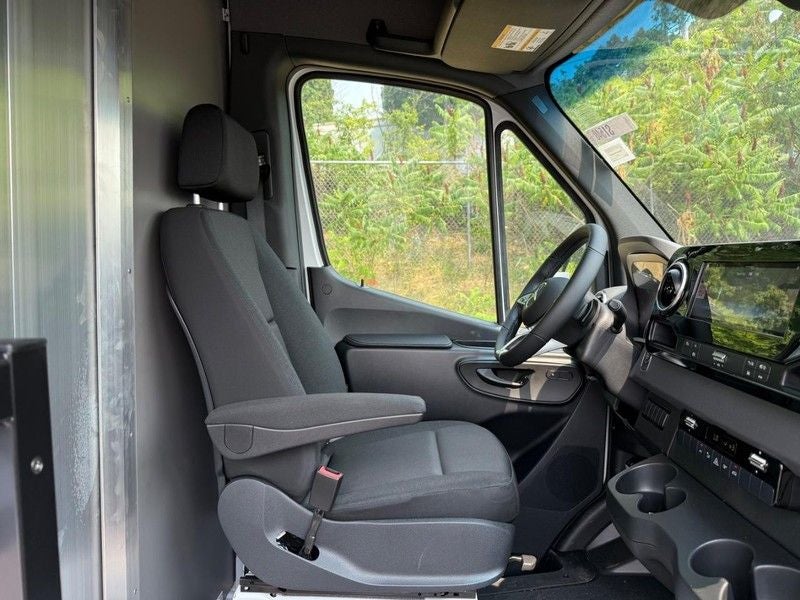 2026 Mercedes-Benz Sprinter 2500 Cargo 170 WB High Roof