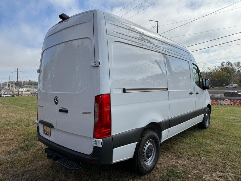 2026 Mercedes-Benz Sprinter 2500 Cargo 144 WB