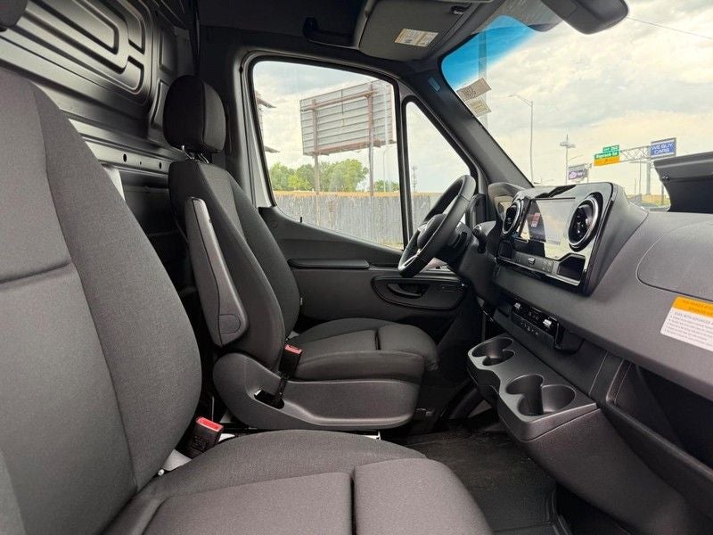 2026 Mercedes-Benz Sprinter 2500 Cargo 144 WB