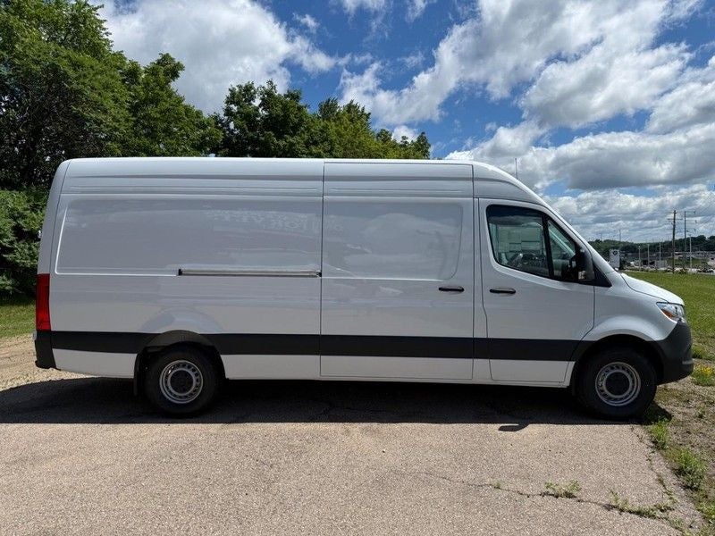 2026 Mercedes-Benz Sprinter 2500 Cargo 170 WB High Roof