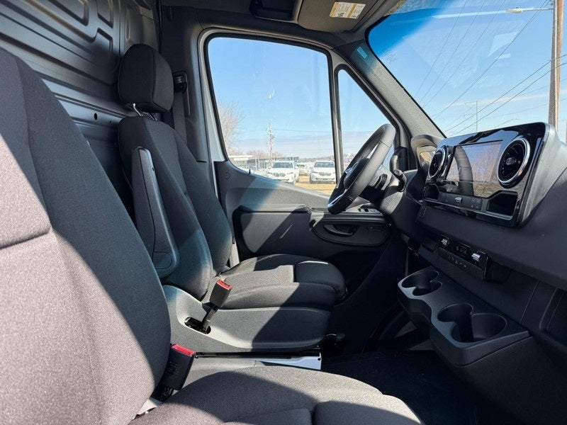 2026 Mercedes-Benz Sprinter 2500 Cargo 170 WB High Roof