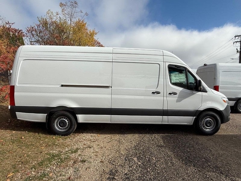 2026 Mercedes-Benz Sprinter 2500 Cargo 170 WB High Roof
