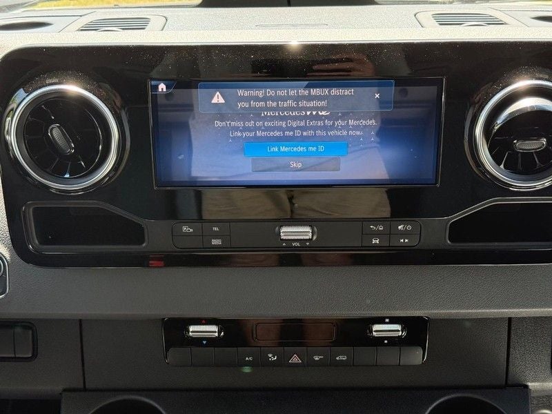 2026 Mercedes-Benz Sprinter 2500 Cargo 170 WB High Roof