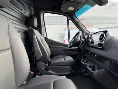 2026 Mercedes-Benz Sprinter 2500 Cargo 170 WB High Roof