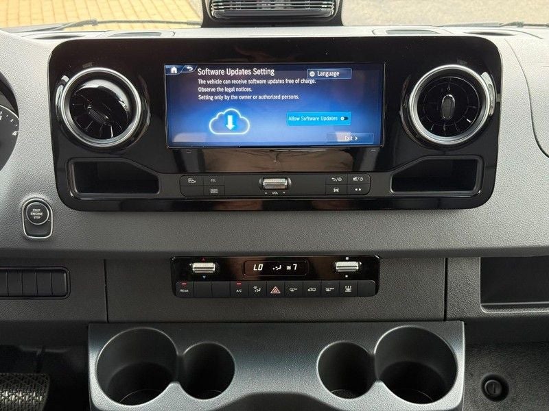 2026 Mercedes-Benz Sprinter 2500 Passenger 144 WB