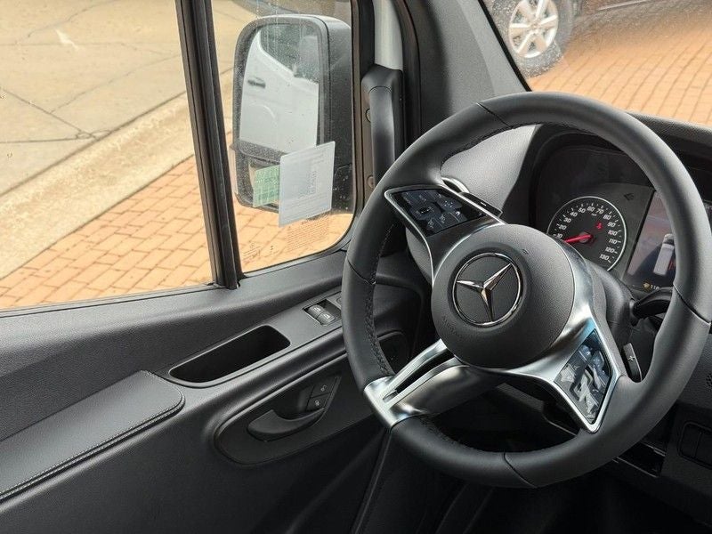 2026 Mercedes-Benz Sprinter 2500 Passenger 144 WB