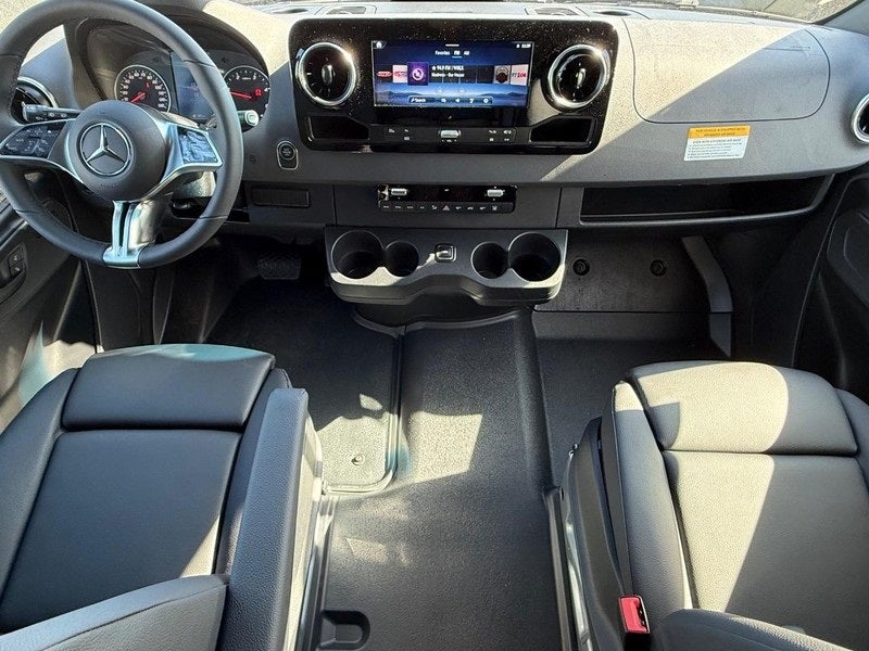 2026 Mercedes-Benz Sprinter 2500 Passenger 144 WB