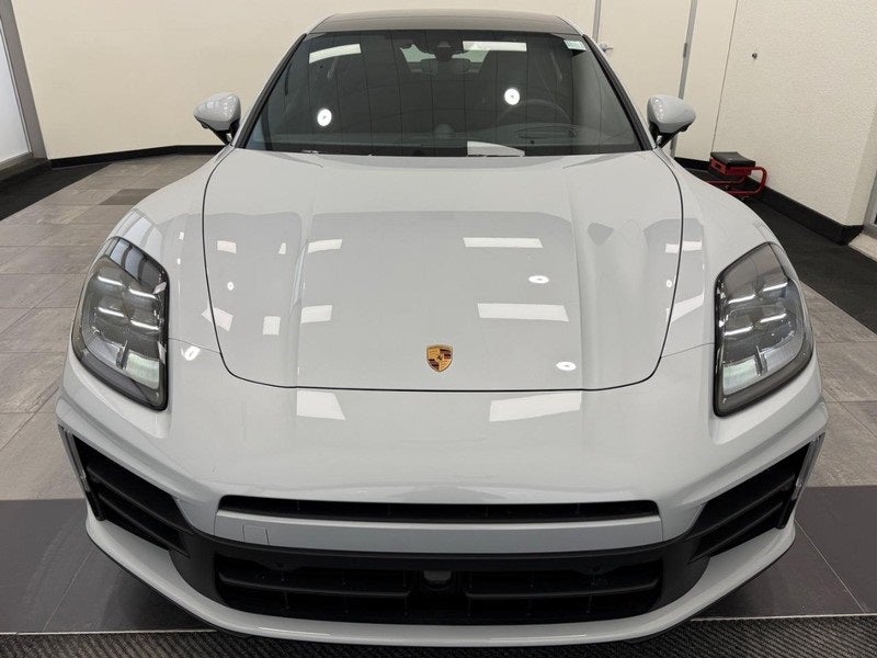 2026 Porsche Panamera 4