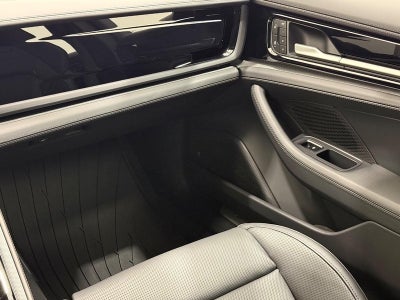 2026 Porsche Panamera 4