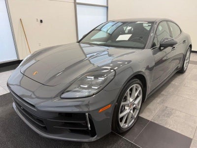 2025 Porsche Panamera 4