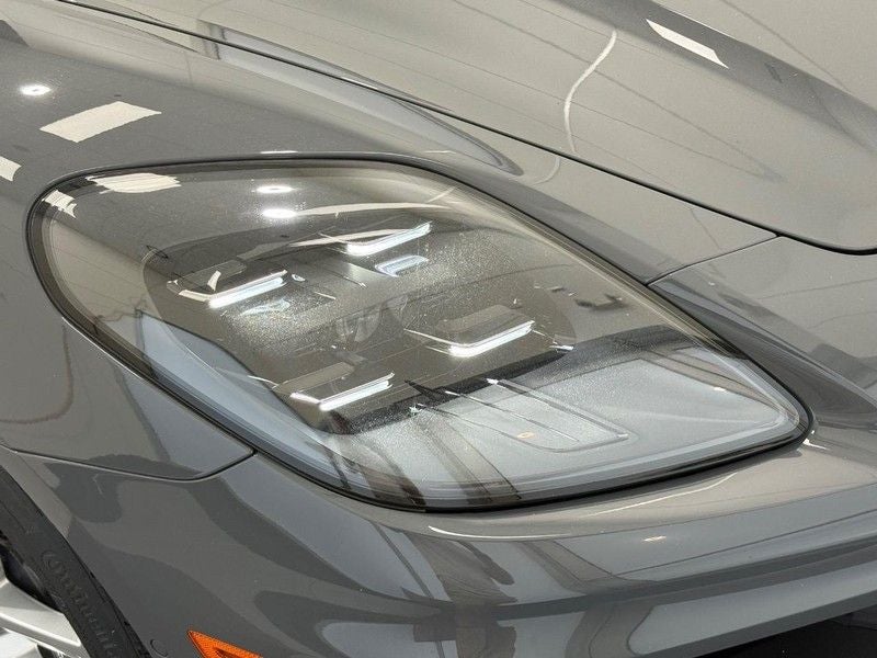 2025 Porsche Panamera 4