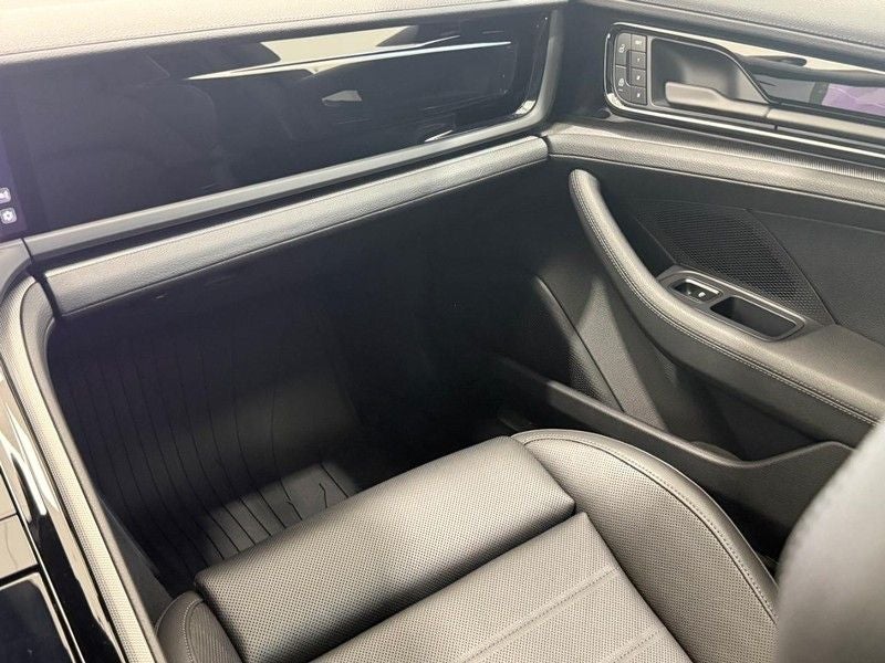 2025 Porsche Panamera 4