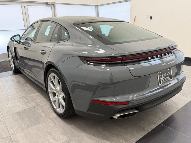 2025 Porsche Panamera 4