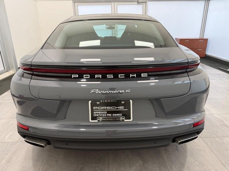 2025 Porsche Panamera 4