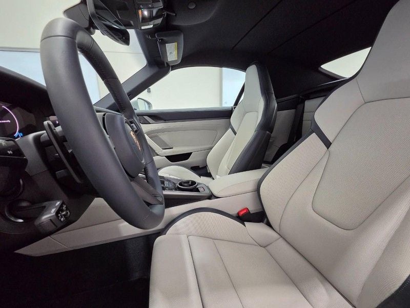 2025 Porsche 911 Carrera