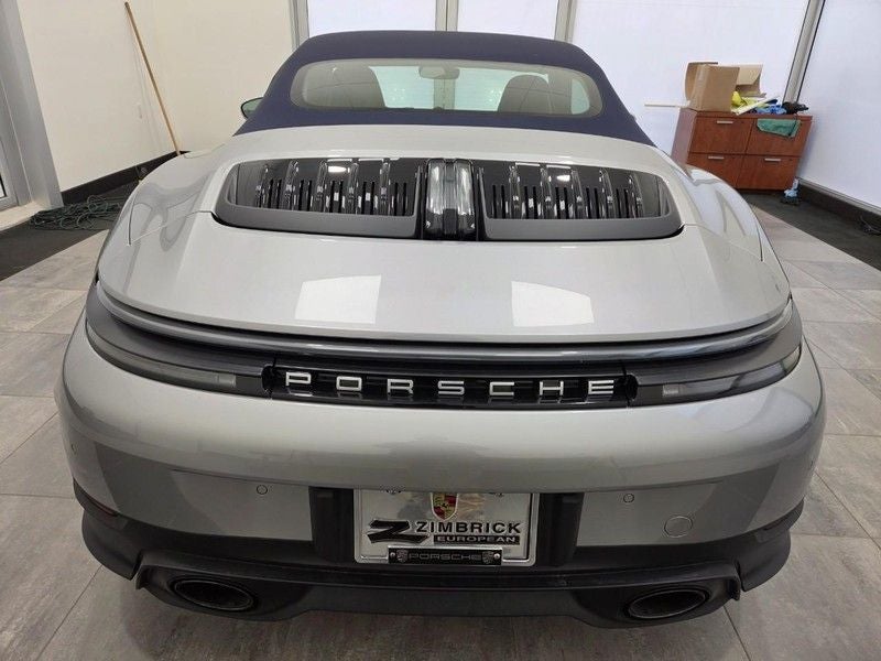 2025 Porsche 911 Carrera