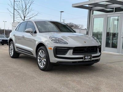 2025 Porsche Macan AWD