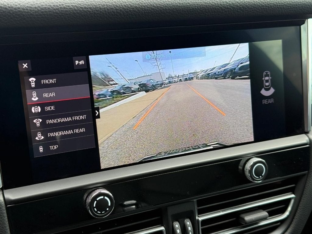 2025 Porsche Macan AWD