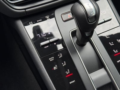 2025 Porsche Macan AWD