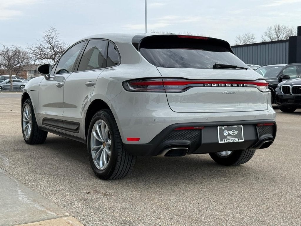 2025 Porsche Macan AWD