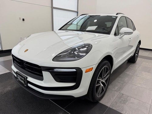 2025 Porsche Macan AWD