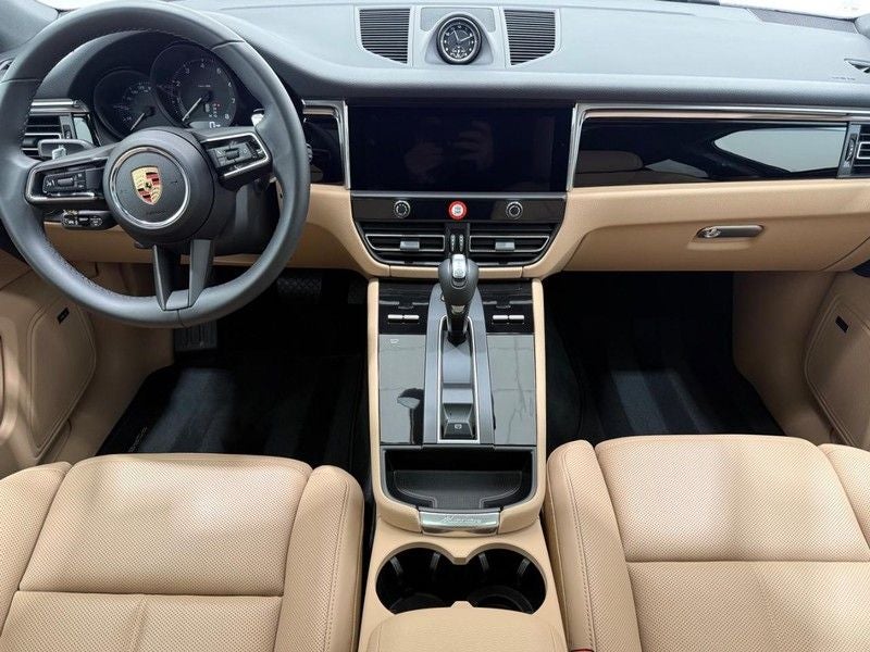 2025 Porsche Macan AWD