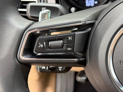 2025 Porsche Macan AWD