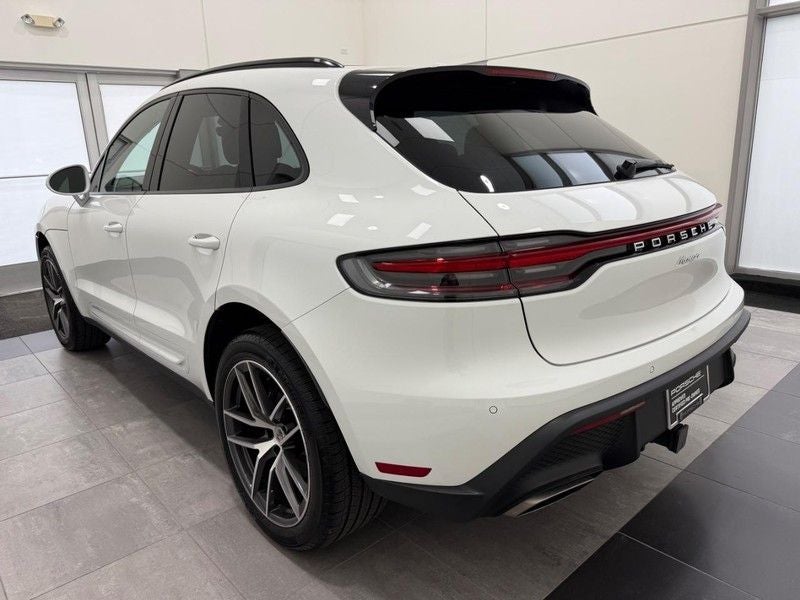 2025 Porsche Macan AWD