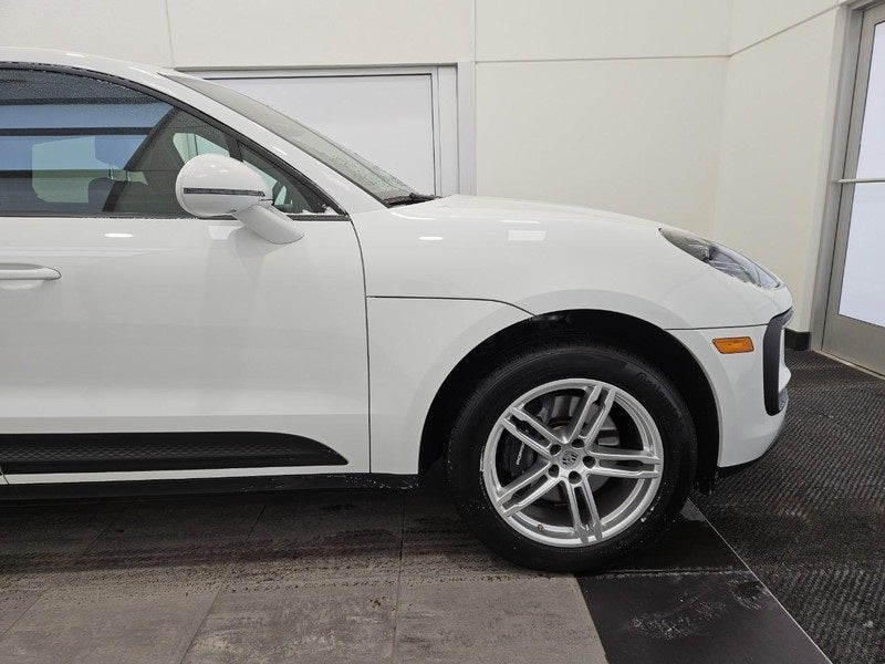 2025 Porsche Macan AWD