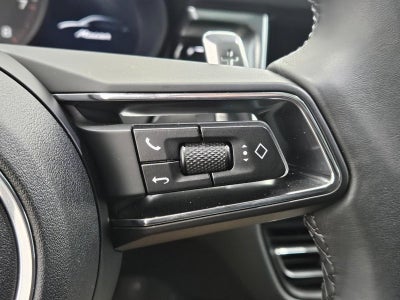 2025 Porsche Macan AWD