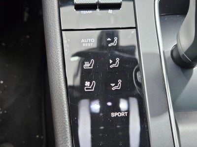 2025 Porsche Macan AWD