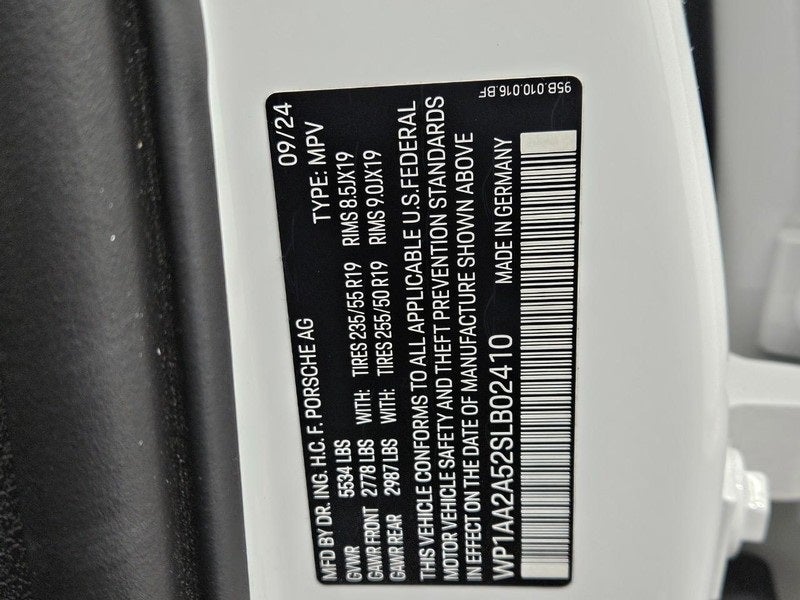 2025 Porsche Macan AWD