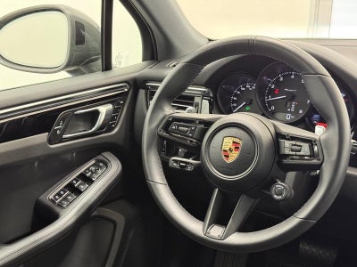 2025 Porsche Macan T