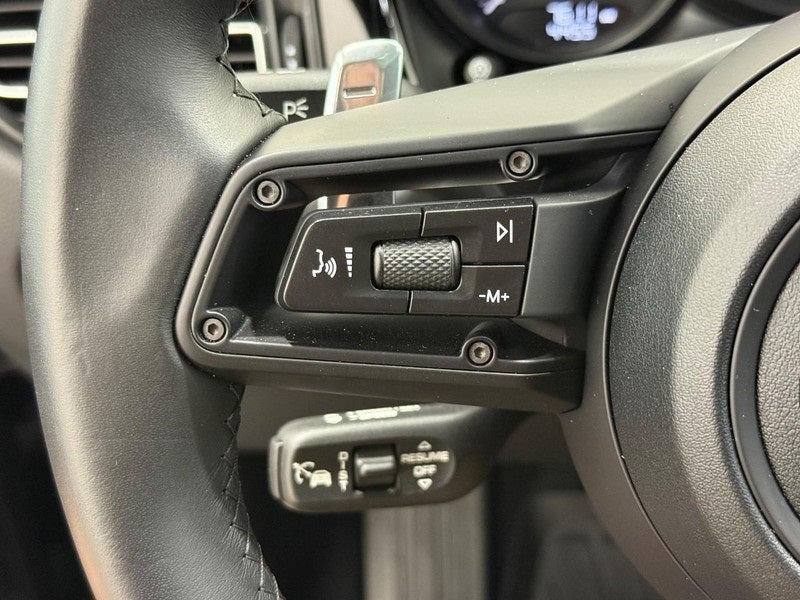 2025 Porsche Macan T