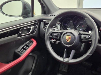 2025 Porsche Macan AWD